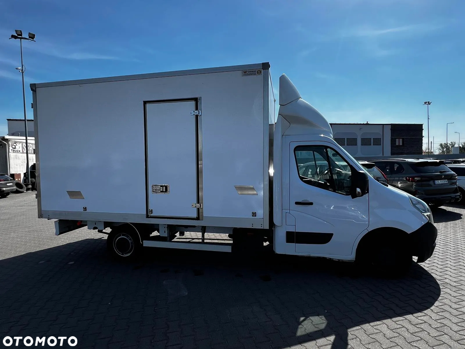 Opel Movano 2,3 BiTurbo FWD 120kW/163KM z zabudowa kontenerową wew. 4200x2200x2300 - 4