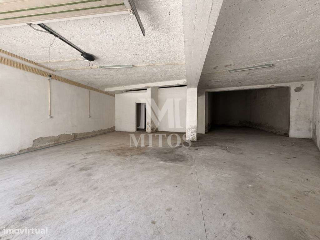 Armazém com 193 m² para venda em Darque - Viana do Castelo-0