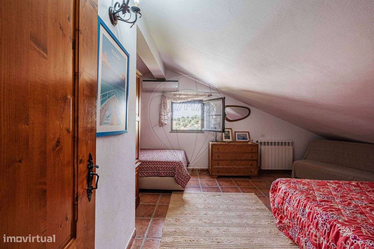 Moradia T4 para venda-26