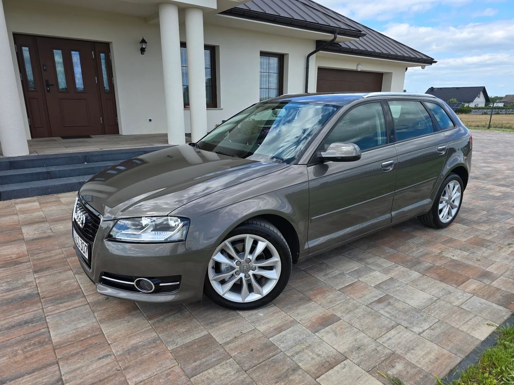 Audi A3 8P (2003-2012) 2.0 TDI Ambiente 2011