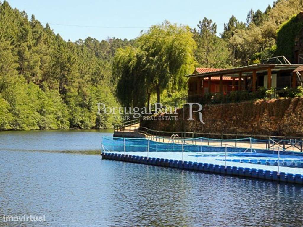 Vivenda Rural, no centro de Proença-a-Nova, com projeto aprovado. - Grande imagem: 4/5