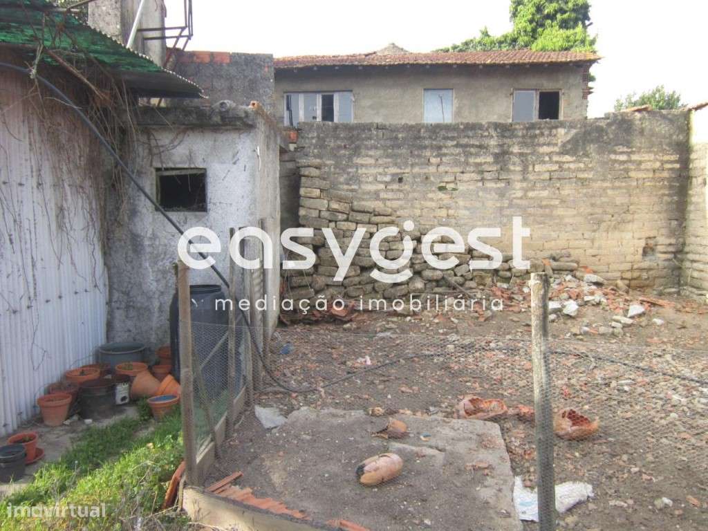 Moradia para Recuperar perto de Cantanhede - Grande imagem: 5/11