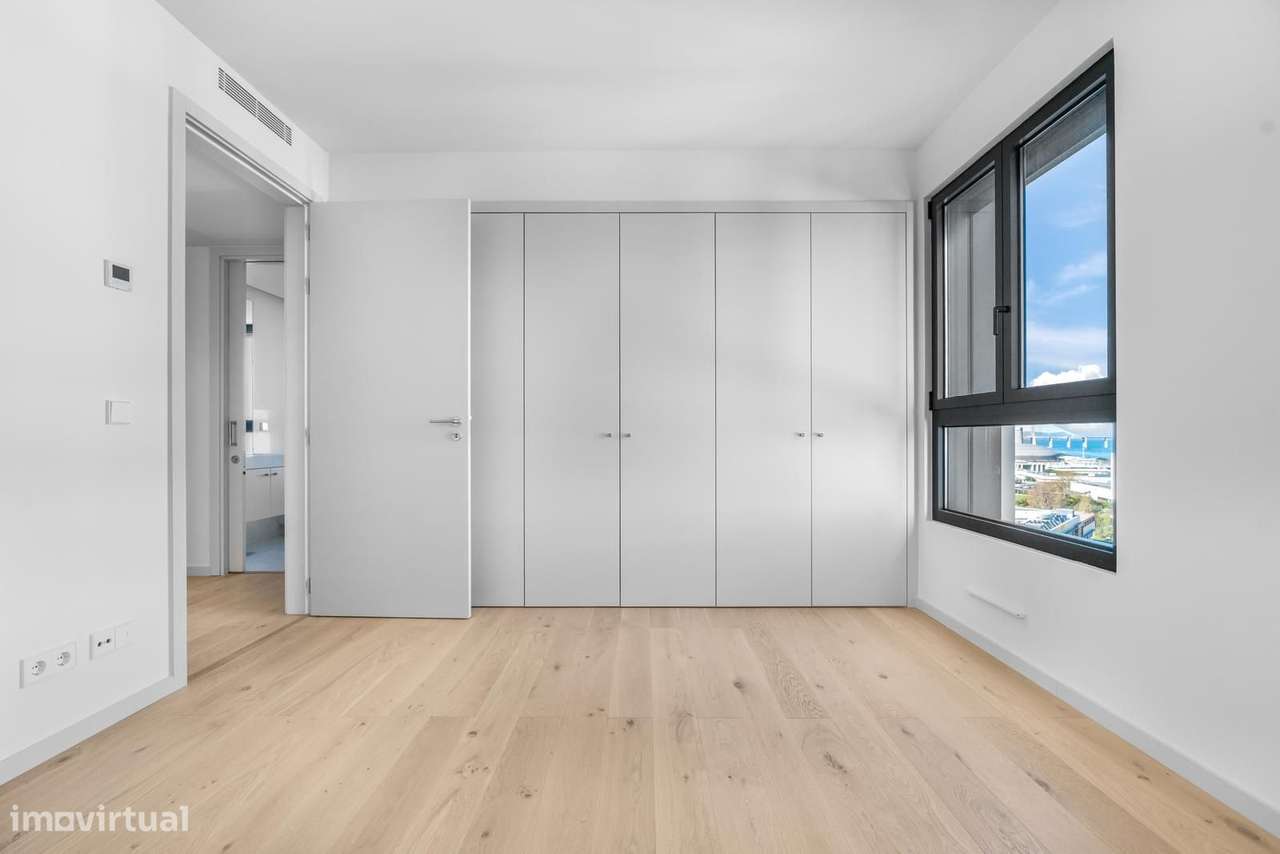 Apartamento T4 com piscina, Parque das Nações, Lisboa-16