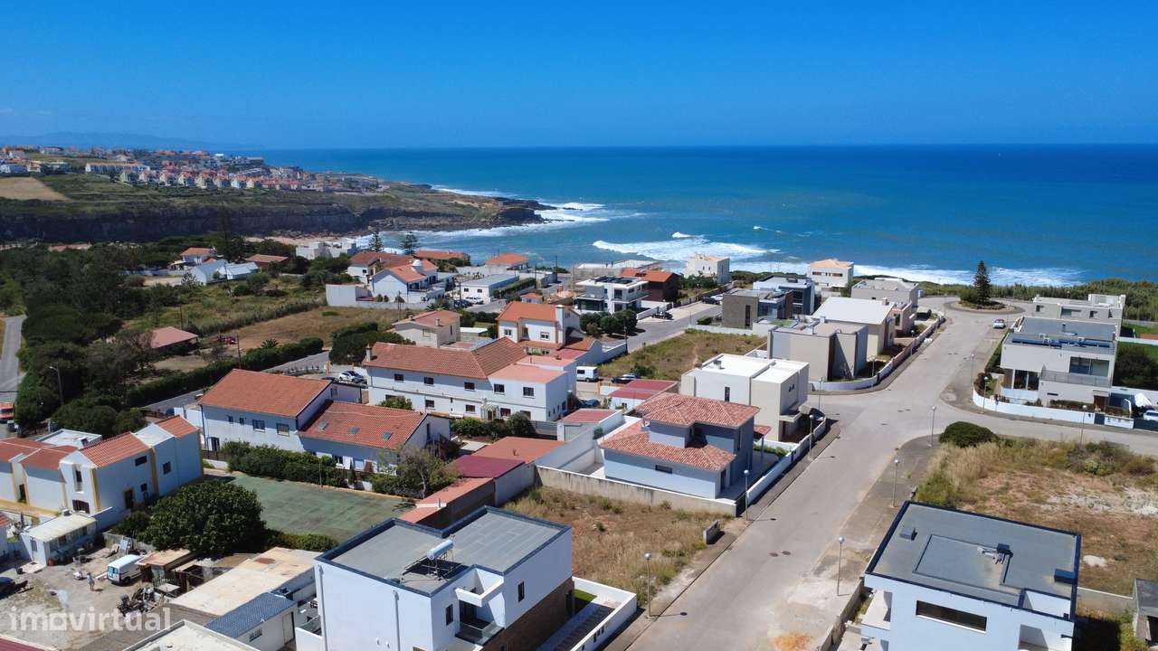 Moradia Isolada T3 com Garagem e Vista Mar, a 3 minutos da Praia-40