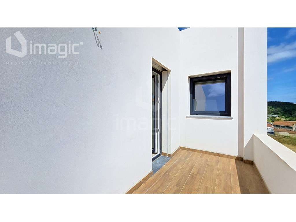 Moradia T4 nova de Design moderno, em Mafra.-24