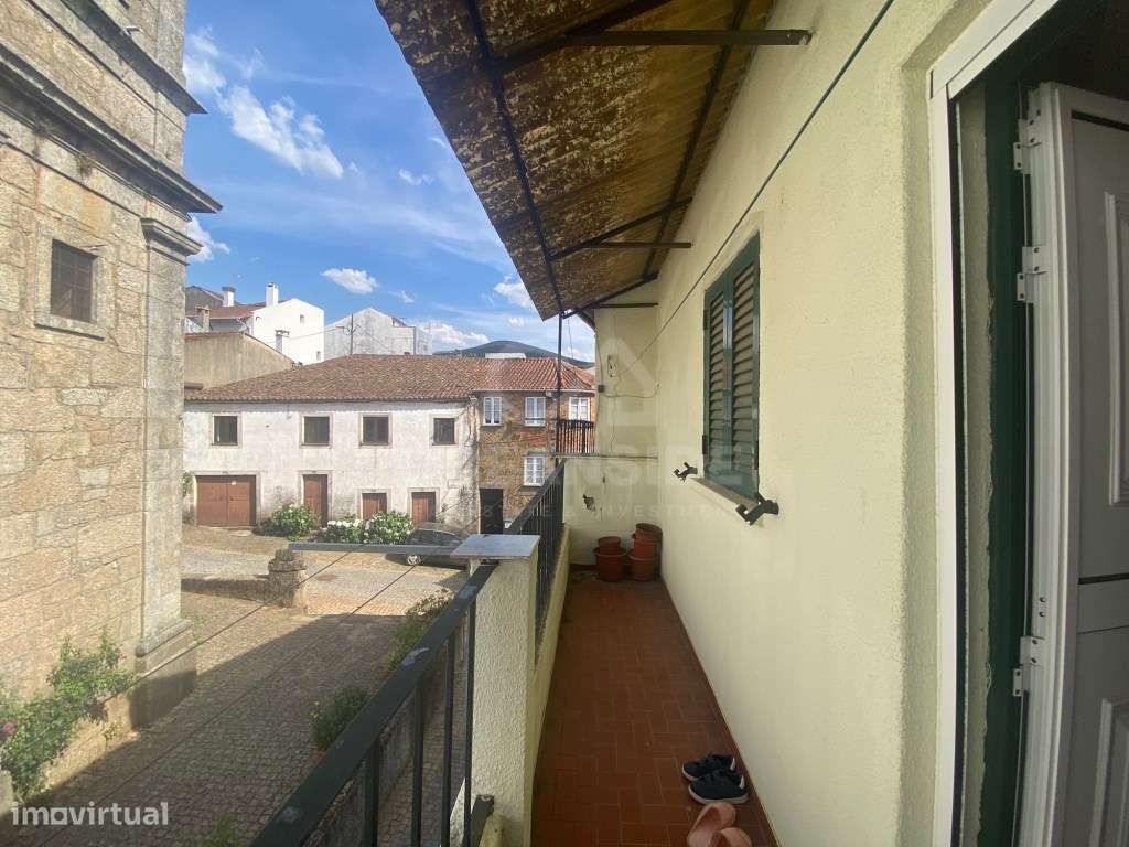 Moradia T4 em Souto da Casa-21