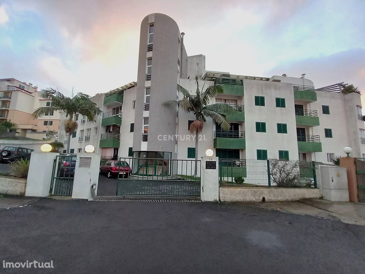 Apartamento T2 - ARRENDADO - Garajau, Caniço, Madeira