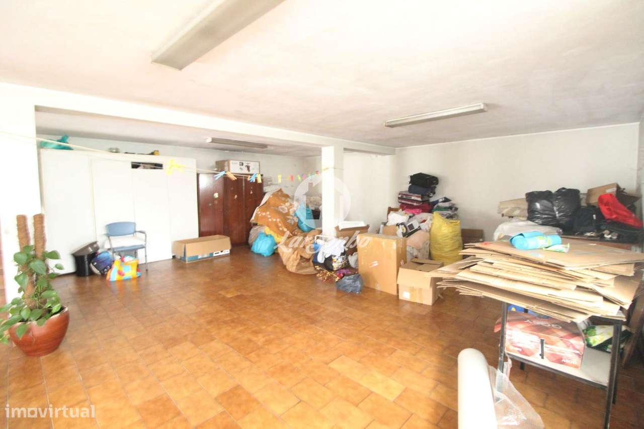 Moradia T3 de Gaveto, com excelentes áreas, localizada em São Cosme...-24