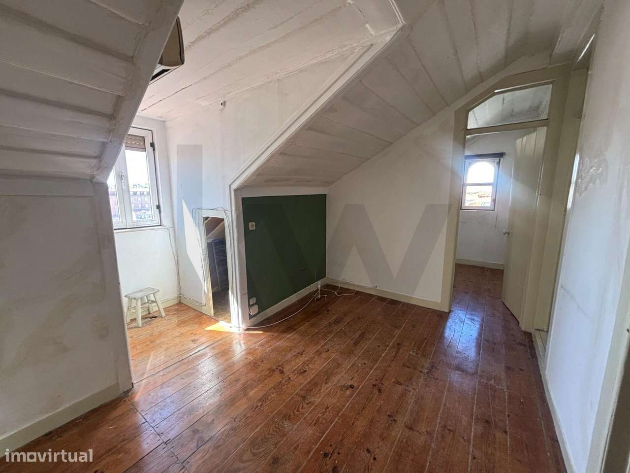 T1 em prédio de charme junto ao Miradouro da Graça - Grande imagem: 4/15