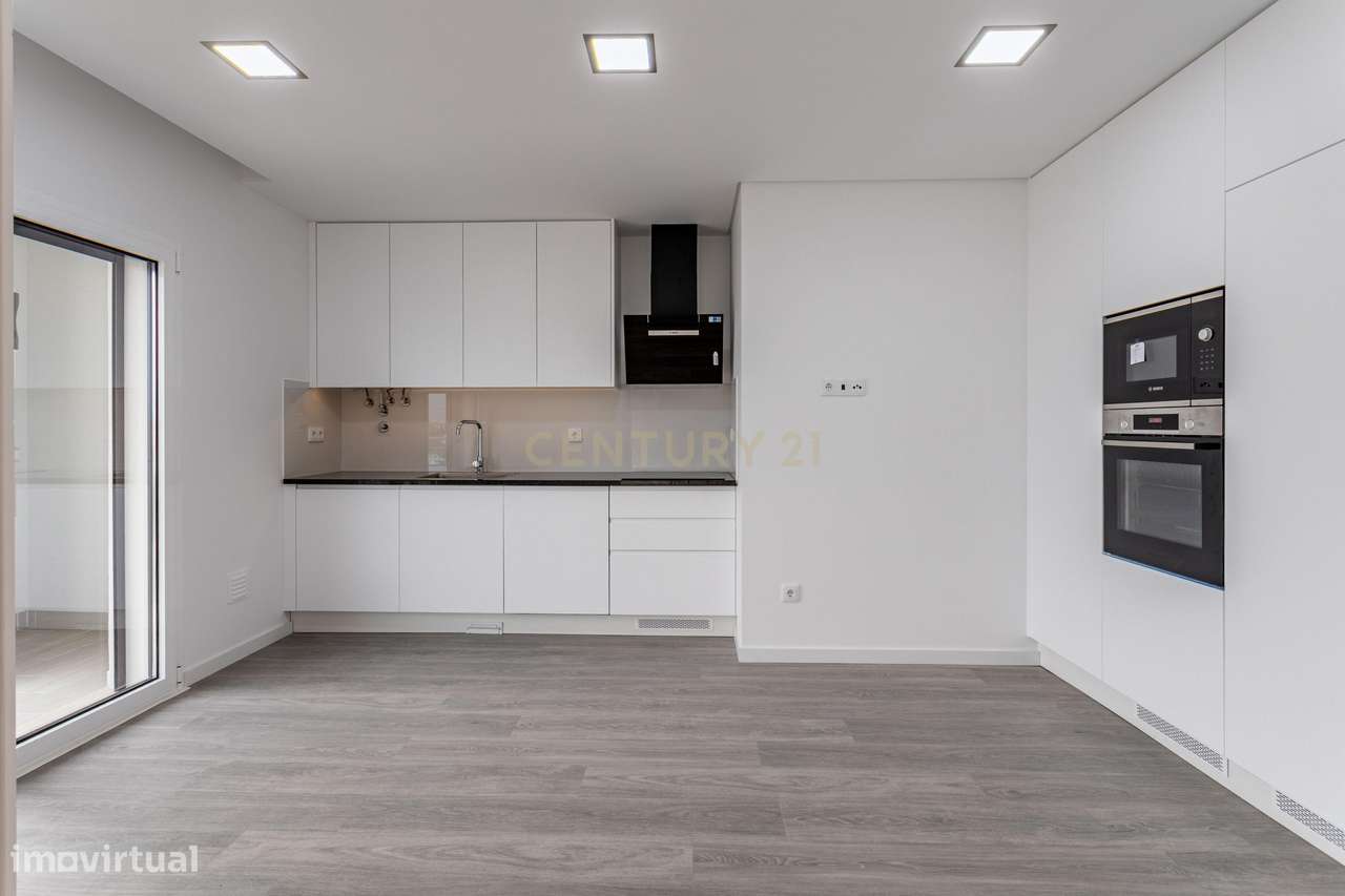 Excelente Apartamento T3 Alto Dos Moinhos Montijo