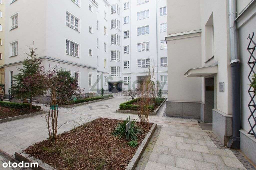 W kamienicy przy Poznańskiej !-9