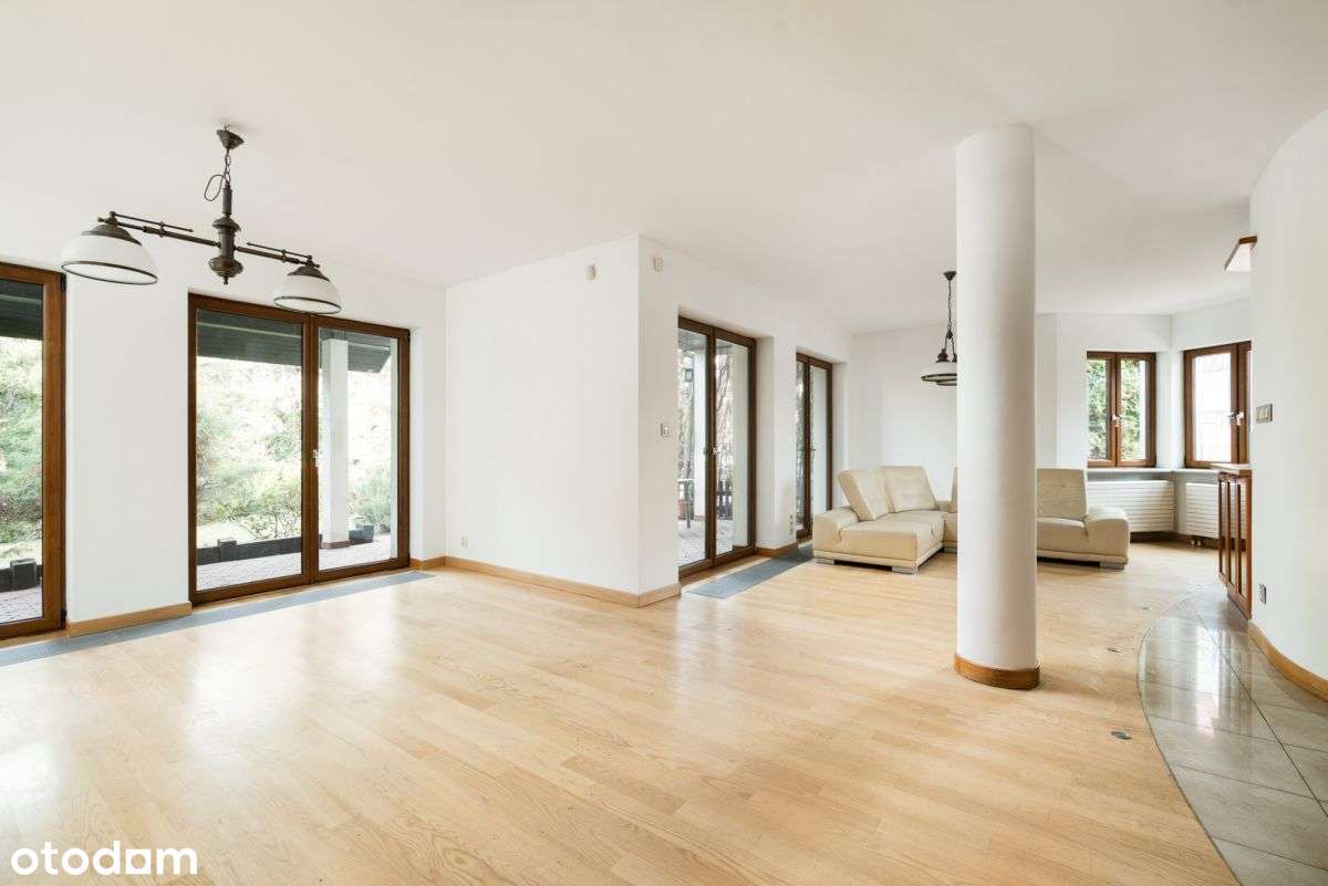 Przestronny i klimatyczny dom w spokojnej okolicy-9