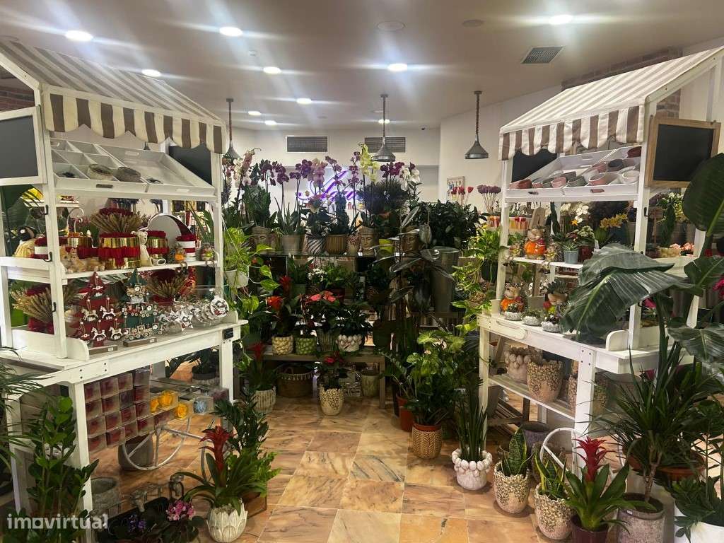 Venda de Espaço Comercial inserido no Centro Comercial de prestigio... - Grande imagem: 3/7