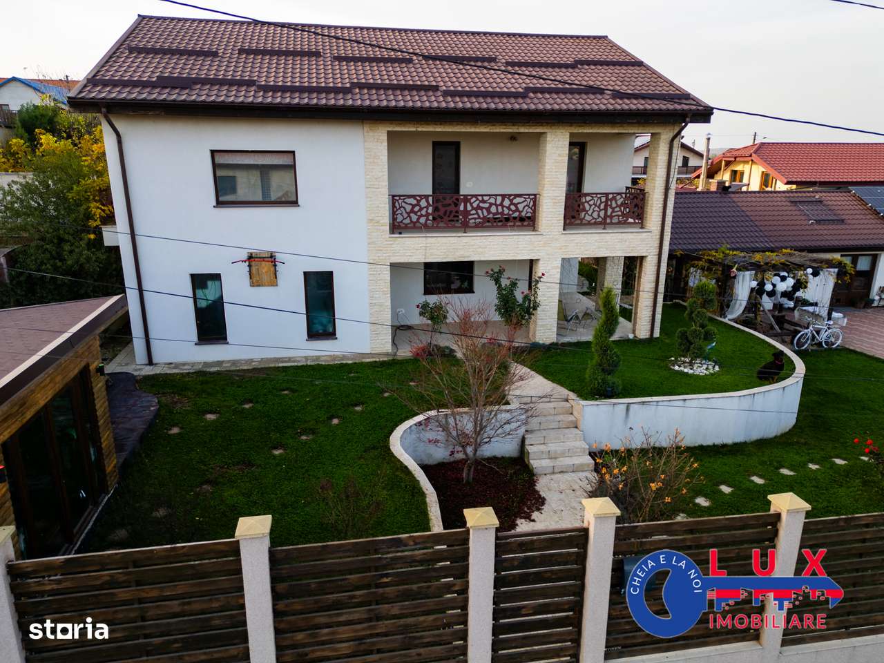 ID 6737 EXCLUSIVITATE - DE VÂNZARE - Vilă P+E+M-0