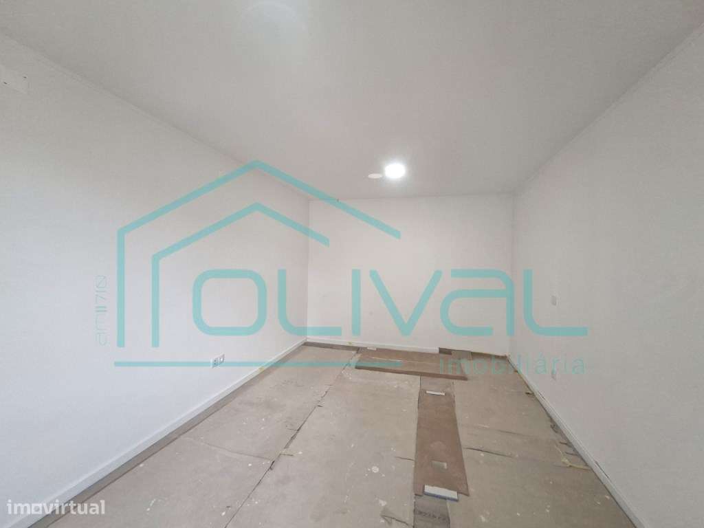 Moradia T3 totalmente remodelada no centro de Salvaterra de Magos-20