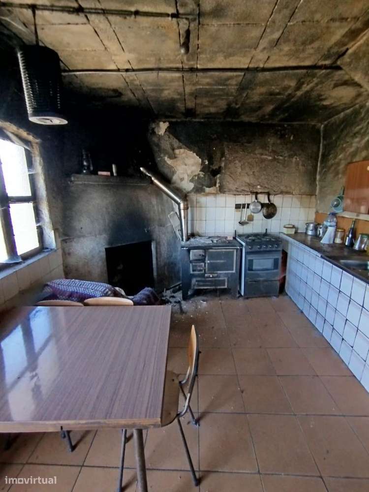 Moradia para Recuperar - Calde - Viseu-5
