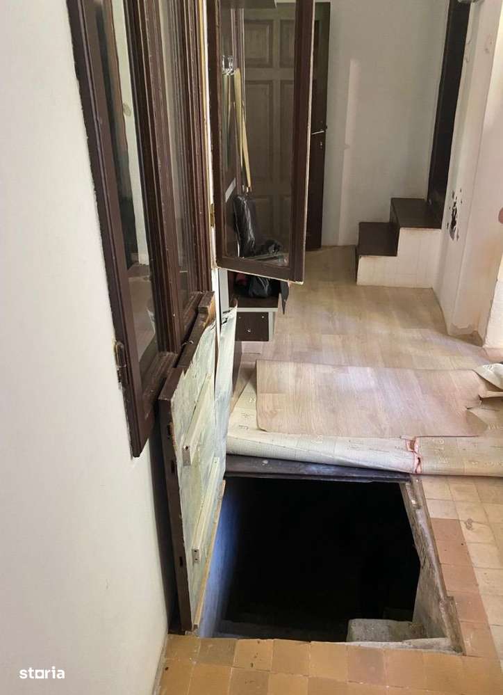 Vanzare casa cu 2 camere zona Traian in apropierea Liceului Xenopol ,-5