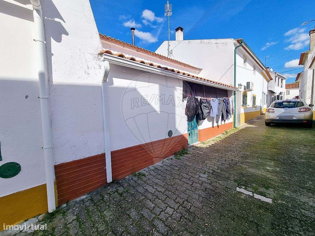 Moradia T2 para venda - Grande imagem: 2/5