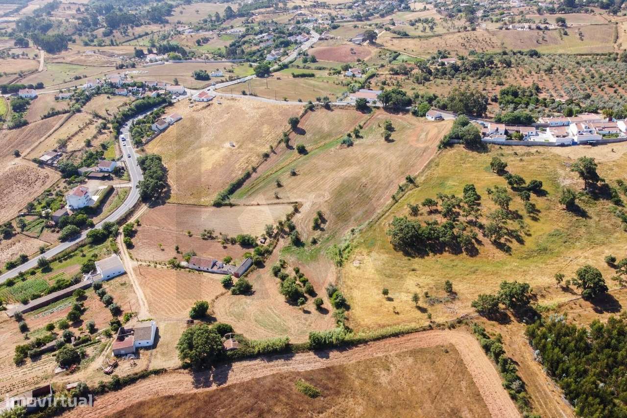 Moradia T2 com 13.500 m2 de Terreno em Cercal do Alentejo e Próxima da-26