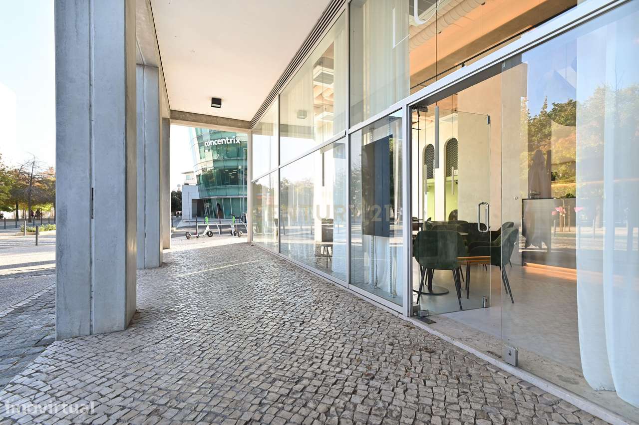 Trespasse de Restaurante (270 m2 + 2 esplanadas + 9 lugares de estacio-25