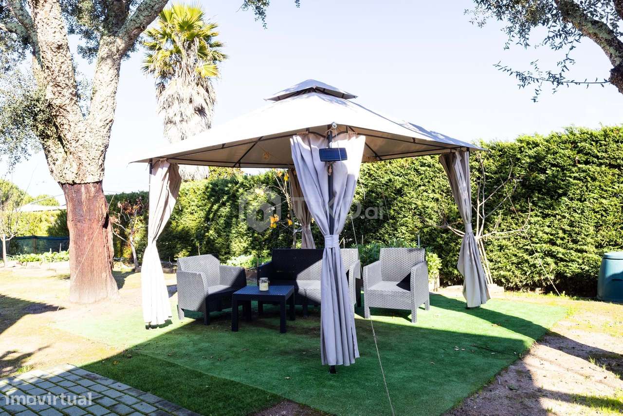 MORADIA T4 218M² EM TERRENO 1.044M² COM PISCINA EM CONDOMÍNIO GOLFE SA-50