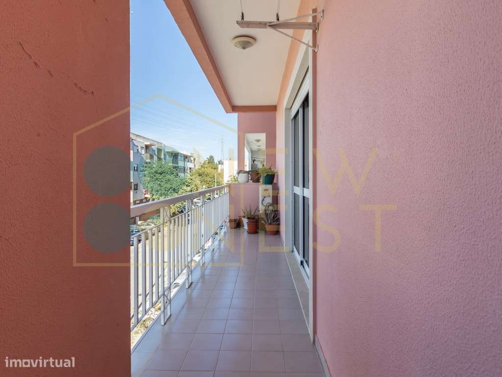 Apartamento T3 no Vale do Cobro com 128m²-33