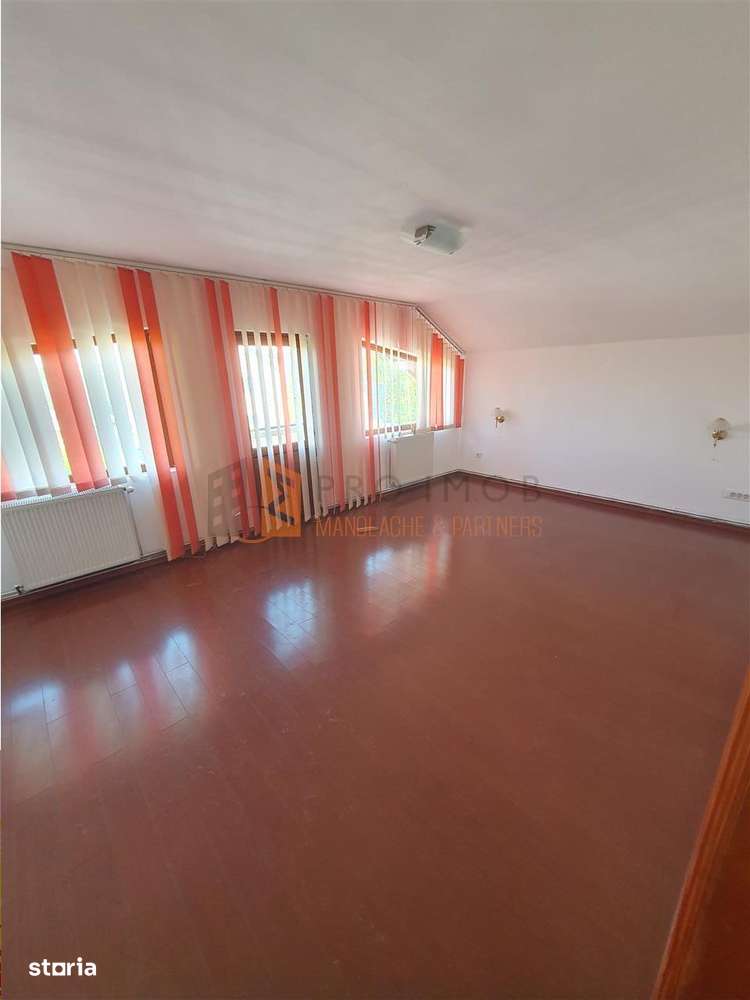 EXCLUSIVITATE! Casa cu teren si garaj in cartierul Mihai Viteazu - Imagine principală: 2/20