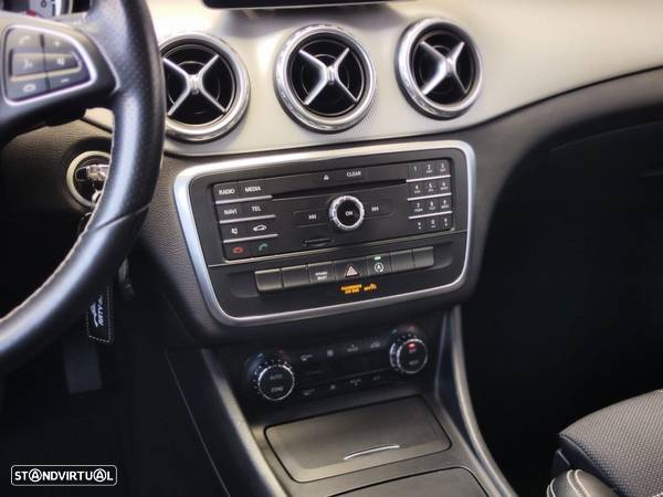 Mercedes-Benz GLA 180 CDi Urban Aut. - 28