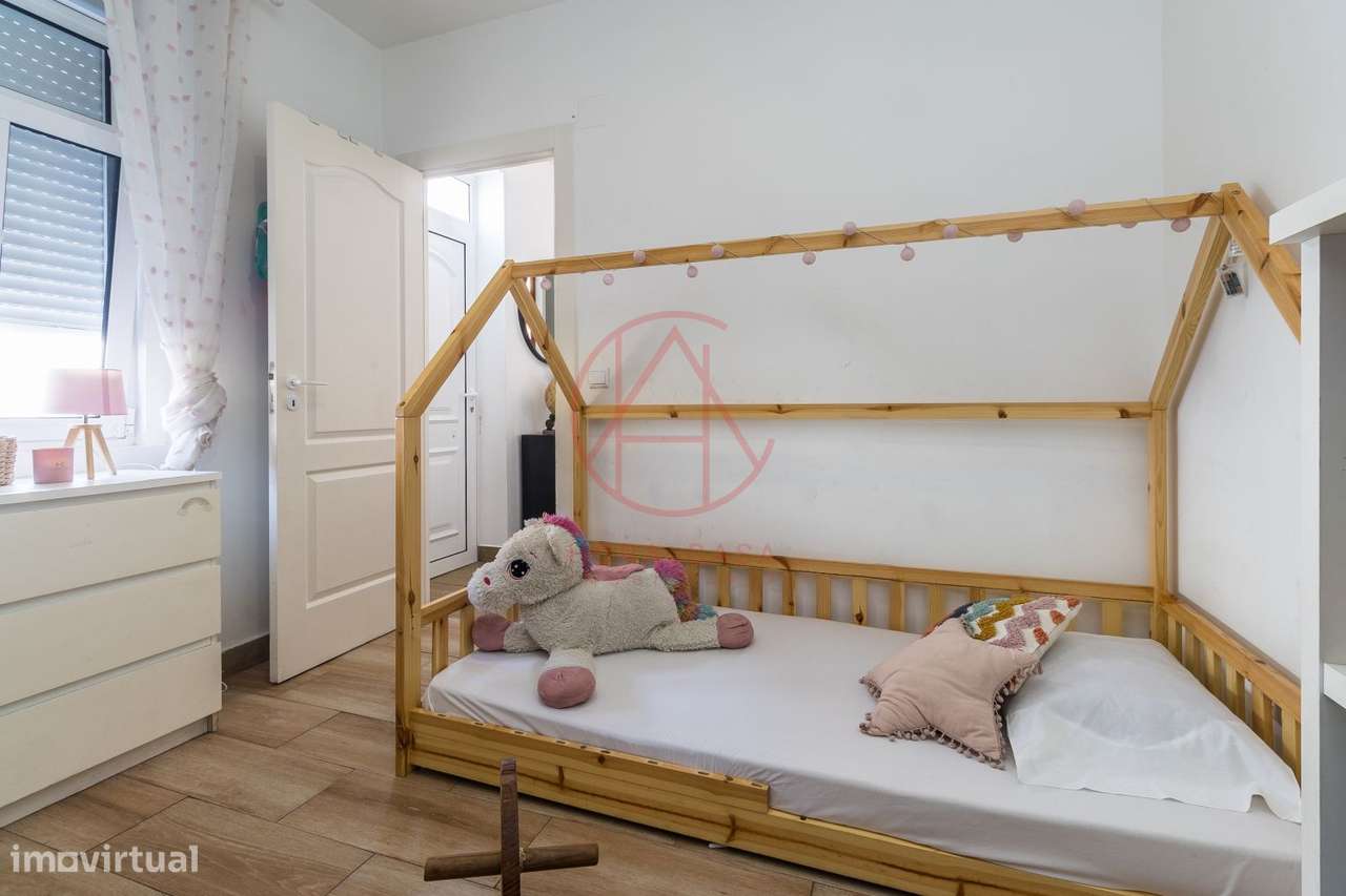 Moradia T2+1 com Logradouro 40m2-25