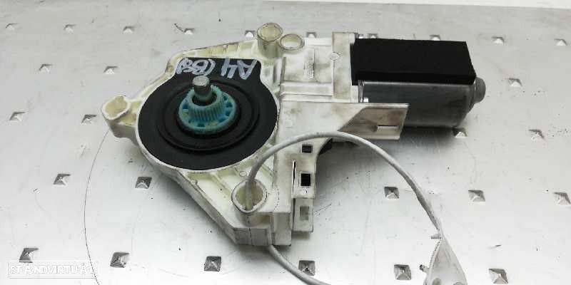 Motor de elevador de vidros frente esquerdo AUDI A4 (8K2,8K2) (2007-2015) 2.0 TD... - 1