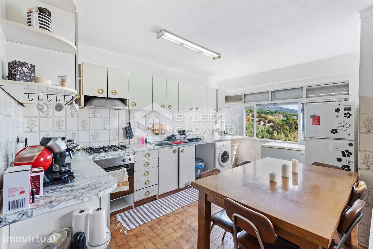 Apartamento T4 para VENDA na Calçada das Poldras, zona baixa da Covilh-7