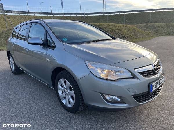 Opel Astra 1.4 Turbo 150 Jahre - 1