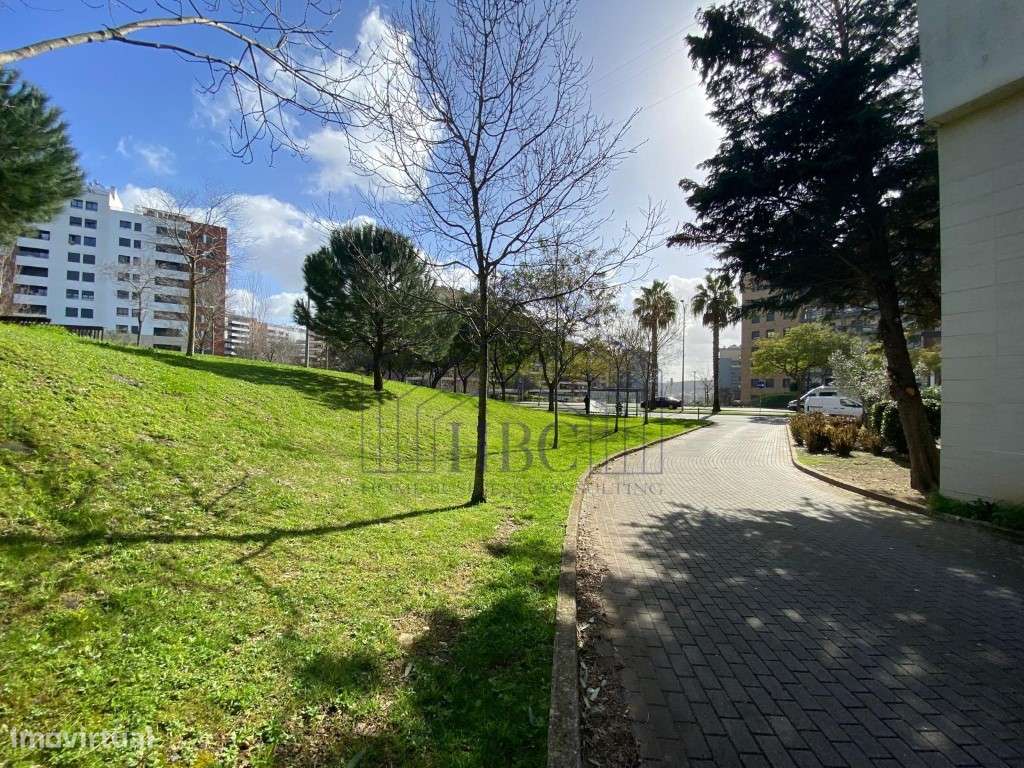 Apartamento T3 nas Colinas do Cruzeiro | 4 Parqueamentos + Arrecadação-40