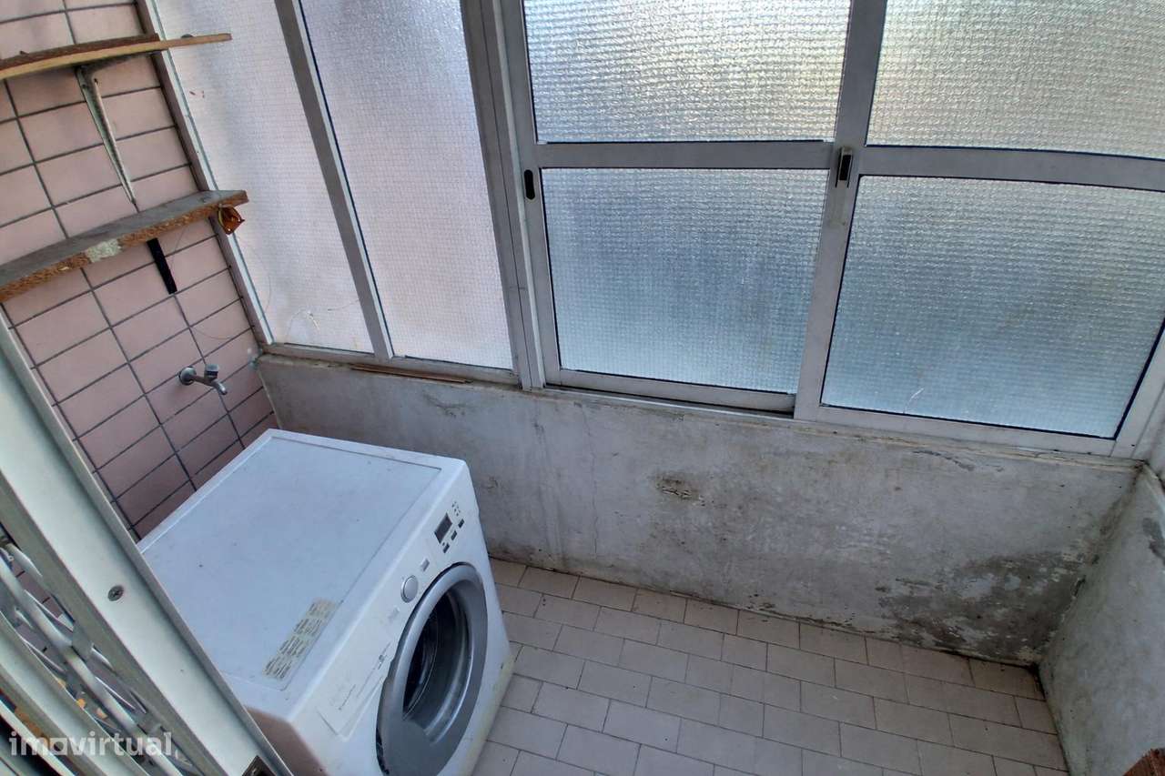 Apartamento T2 c/lugar de garagem-11