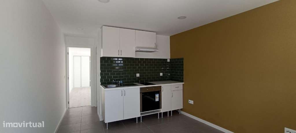 Moradia M4, Vale das Flores-12