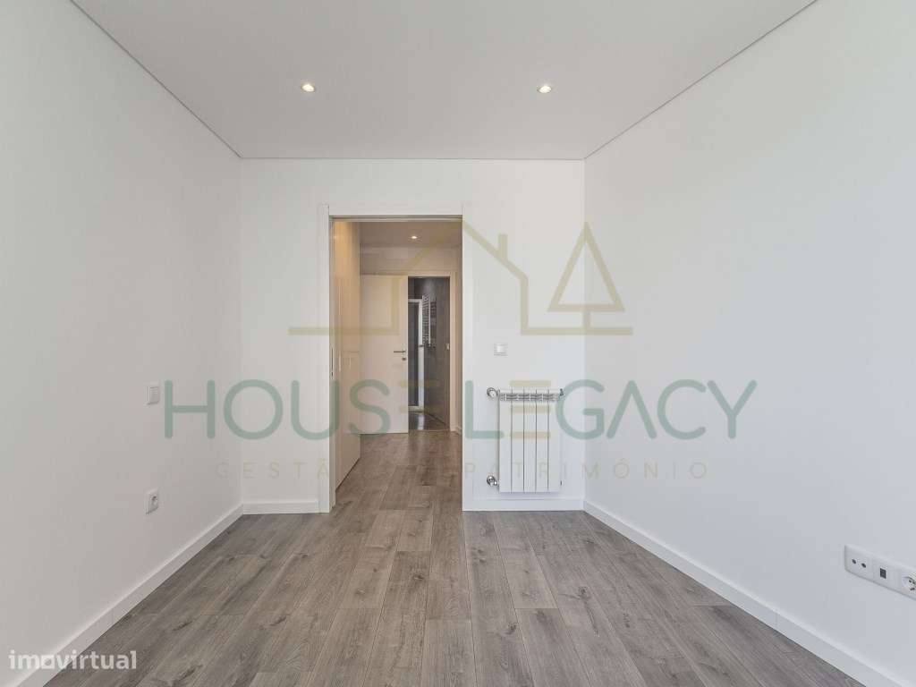 Apartamento T2 em frente ao Hospital São João-21