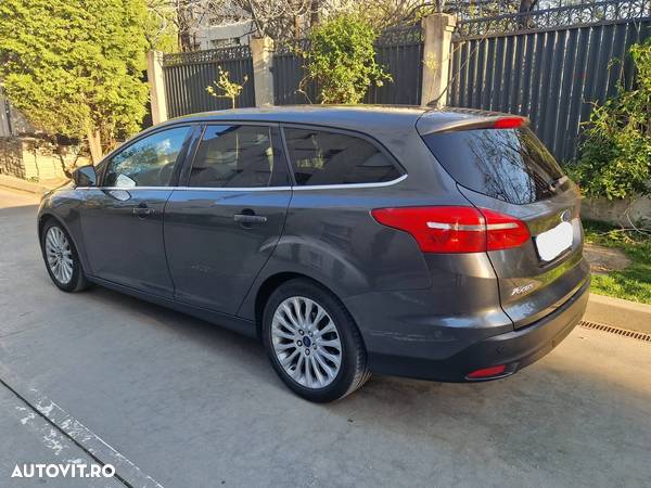 Ford Focus 2.0 TDCi Powershift Titanium - 3