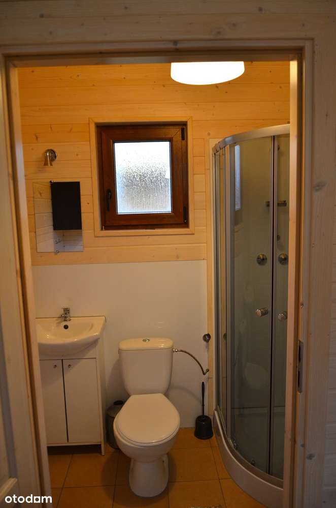 Domek letniskowy nad jeziorem Wdzydze.-4