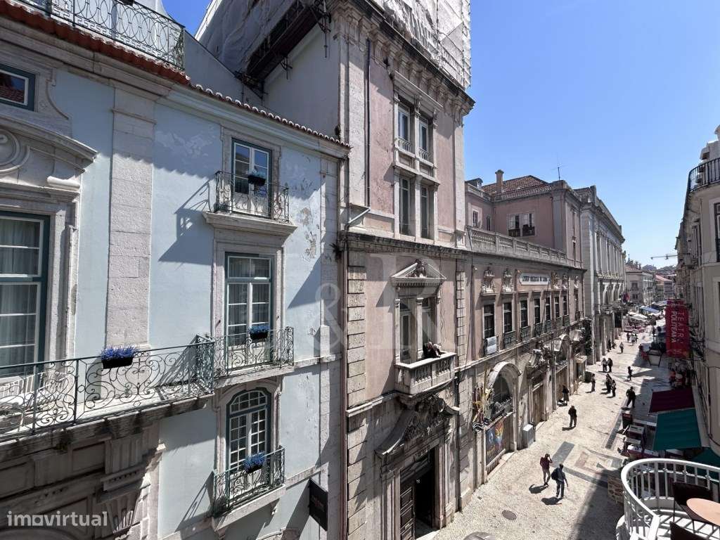 Apartamento T2 com varanda fechada e estacionamento junto à Av. Lib...-19