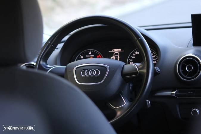 Audi A3 Sportback 1.6 TDI Advance Ultra - 17