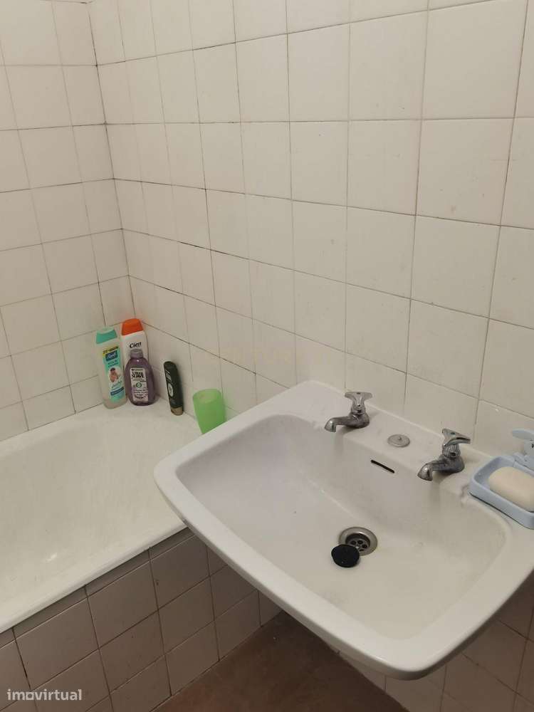 Apartamento T2 Quinta do Rouxinol, Corroios.-20