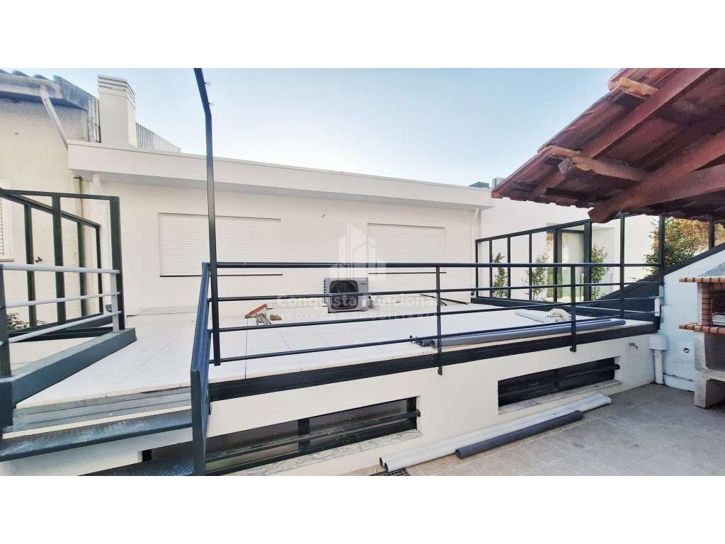 Moradia T4+2 | Valbom| Terraço e Churrasqueira-18