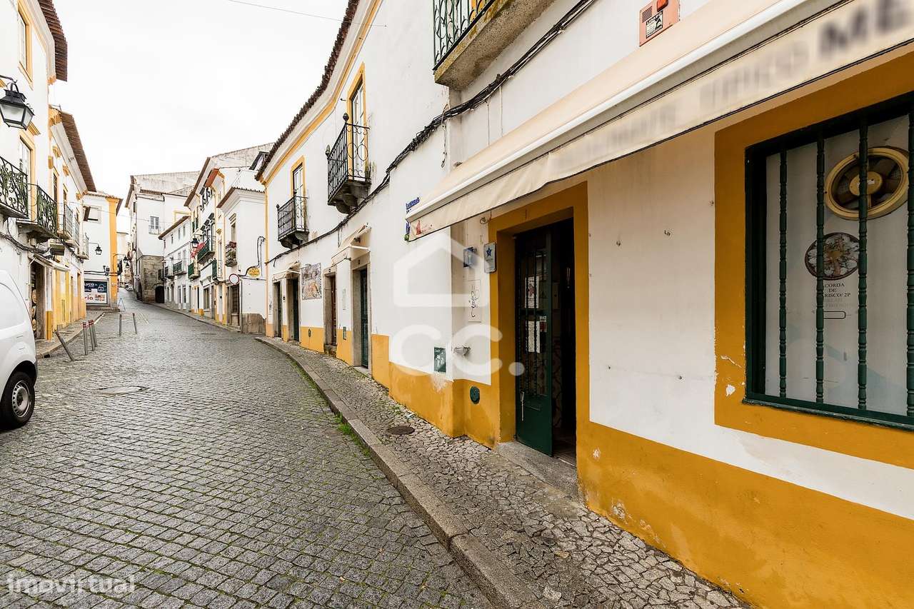 Trespasse de Negócio de Restauração c/ Moradia T3, no Centro Histórico-23