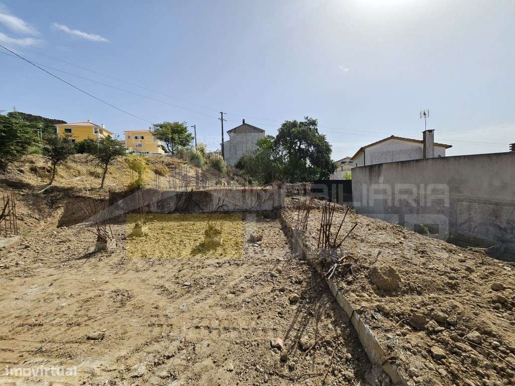 Terreno Urbano com 220m² na Venda do Pinheiro - Grande imagem: 4/14