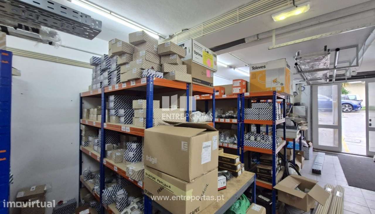 Armazém à Venda na Meadela / Portuzelo, Viana do Castelo. - Grande imagem: 5/24