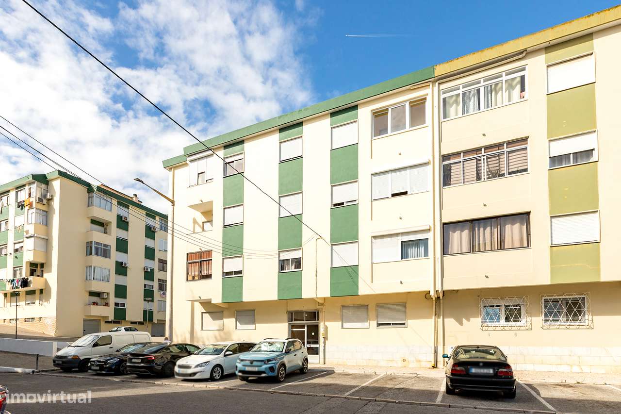 Apartamento T2, Amora-0