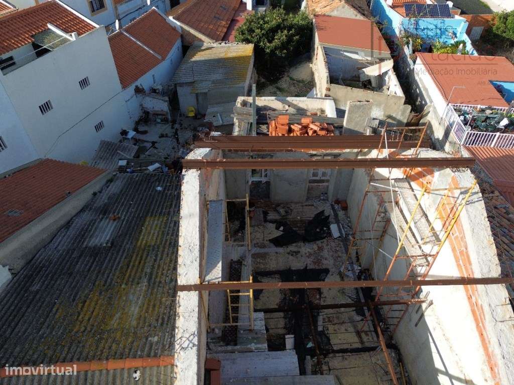 Moradia Centro Histórico de Sines | Projeto Aprovado | Excelente Te...-24