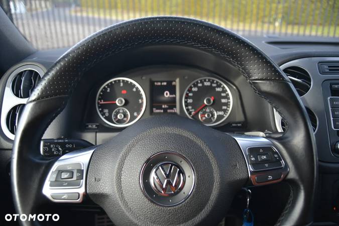 Volkswagen Tiguan 2.0 TDI 4Mot Perfectline R-Style DSG - 22