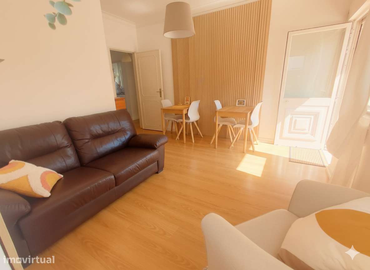 Moradia com terraço-jardim independente de 188 m² em Caxias - Laveiras - Grande imagem: 4/22