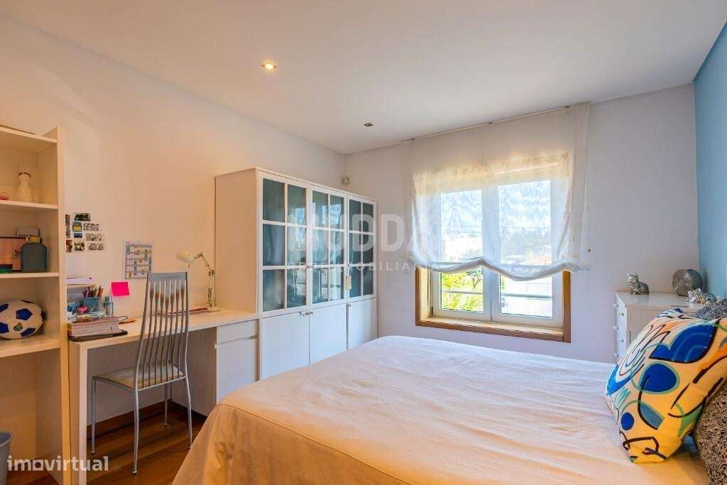 Excelente moradia geminada T4 em Santa Maria da Feira-28